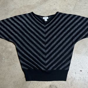 Carmen Marc Valvo Womens Large Dolman Sleeve Black and Metallic Silver